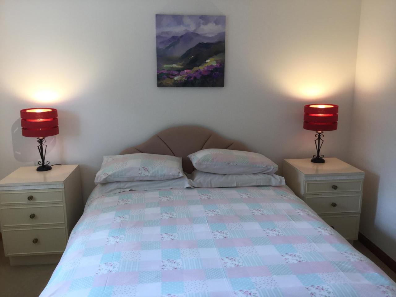 אינברנס Two-Bedroom Apartment - Golf View Free Parking מראה חיצוני תמונה